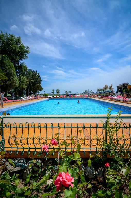 Complex Majestic Jupiter All Inclusive エクステリア 写真